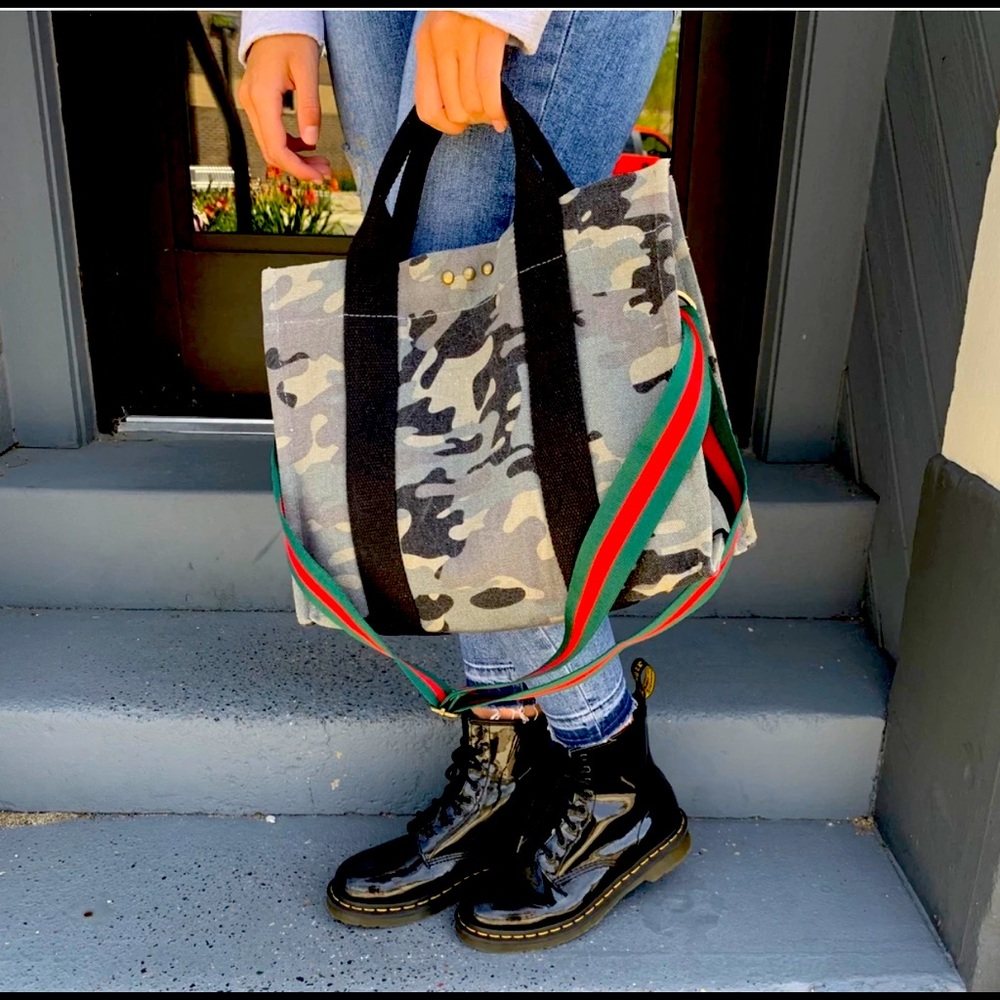 Camo Tote NWT super cute trendy